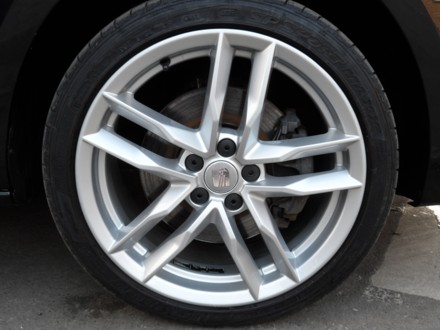 Car Sample Image 9